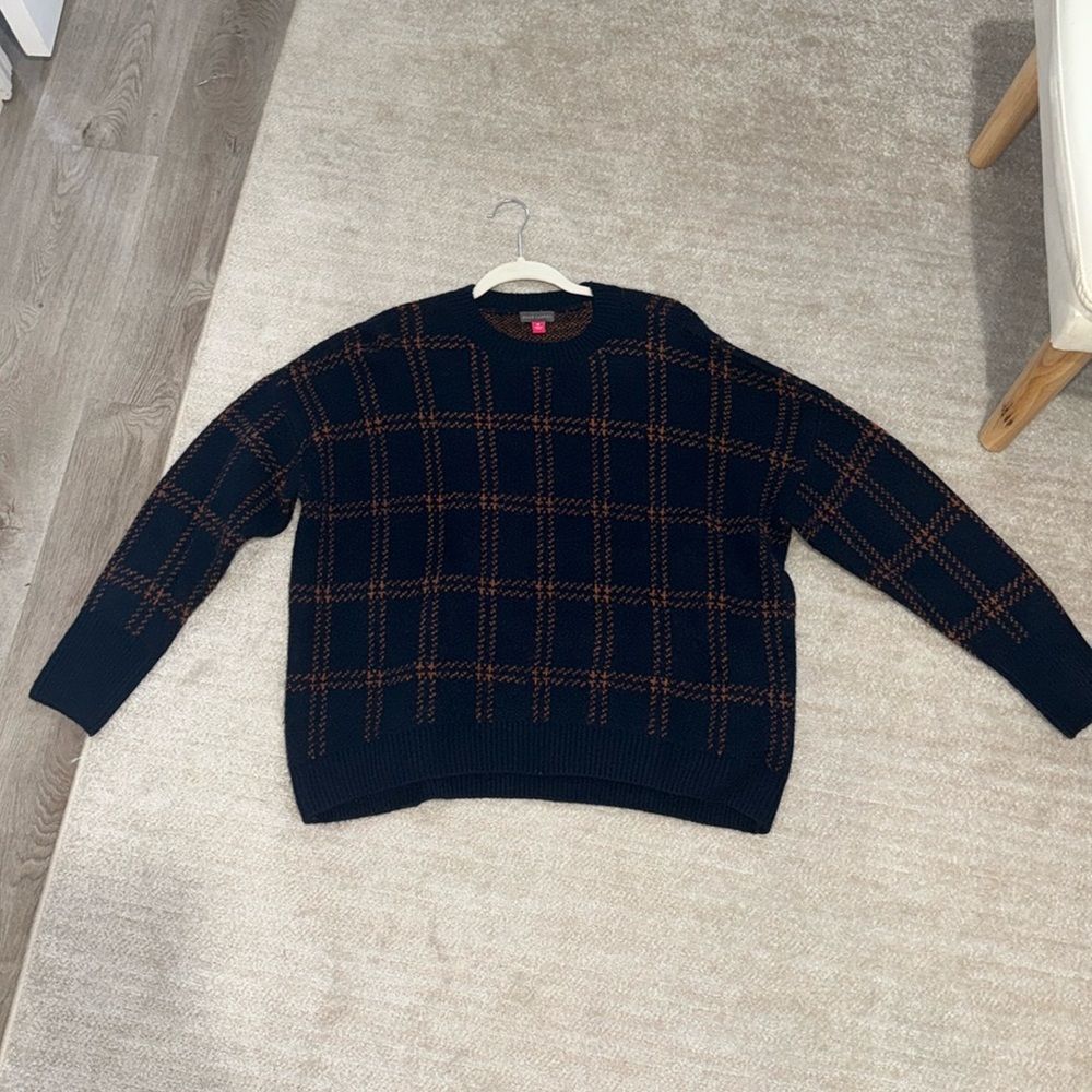 Vince Camuto Sweater size M